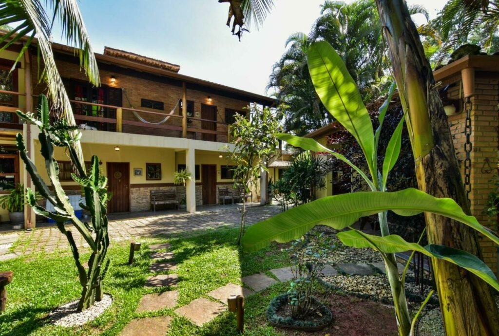 fachada do Espaço CurAmar - Praia de Itamambuca