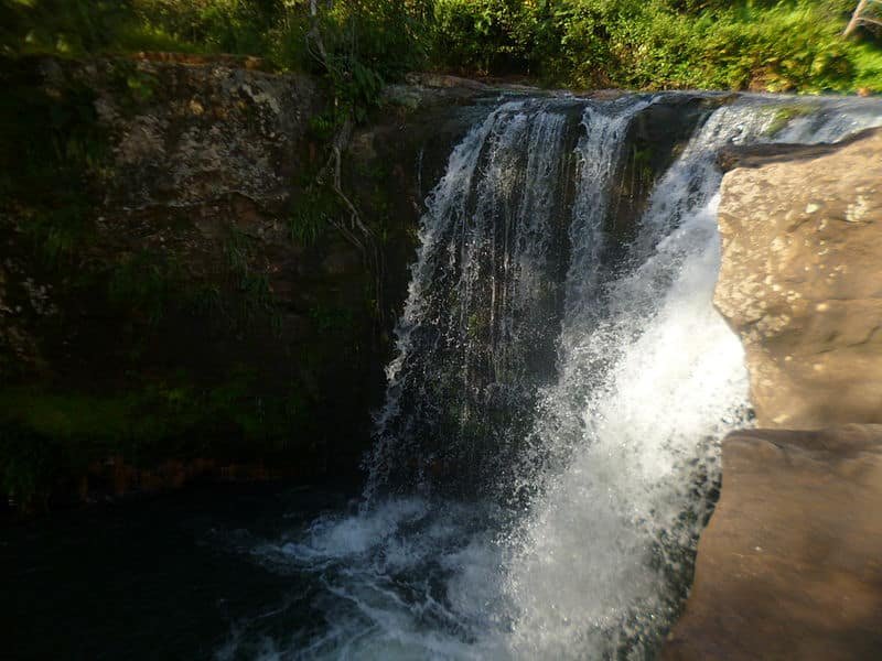 Cachoeira Alvina em Serra negra, uma queda d