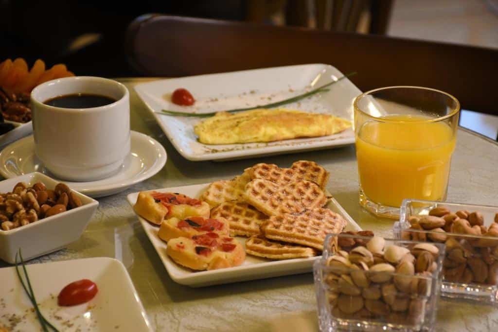 café da manhã da pousada belluno