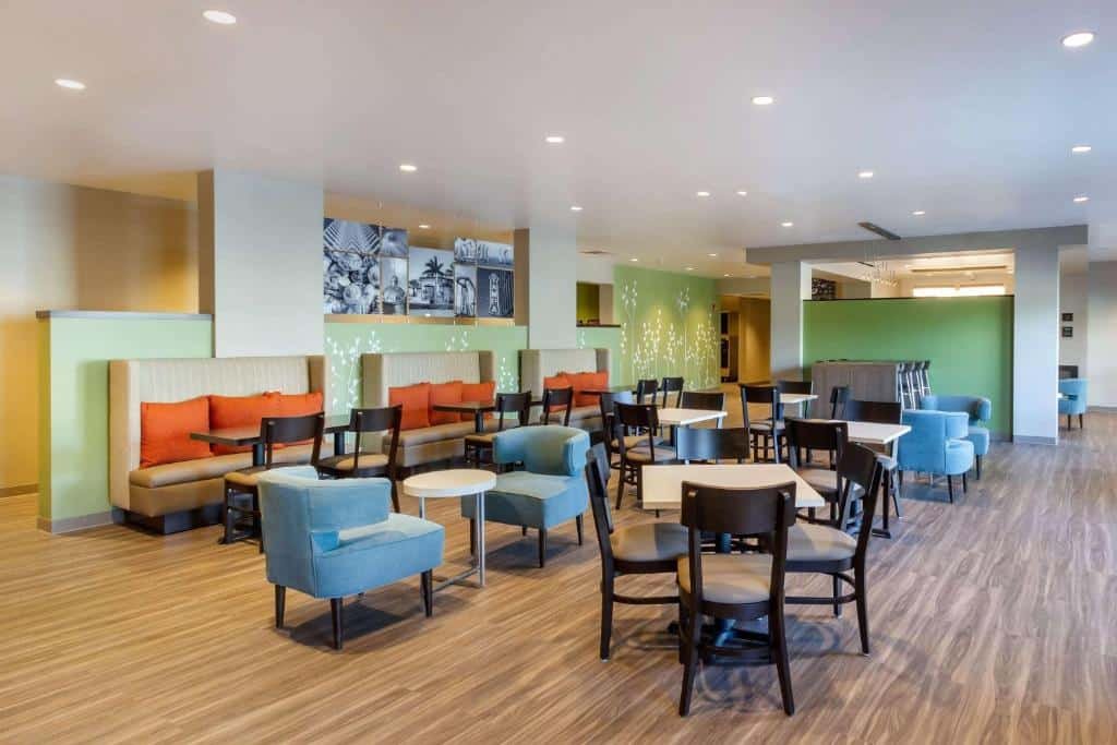 lounge do Sleep Inn & Suites Tampa South um dos hotéis em Tampa