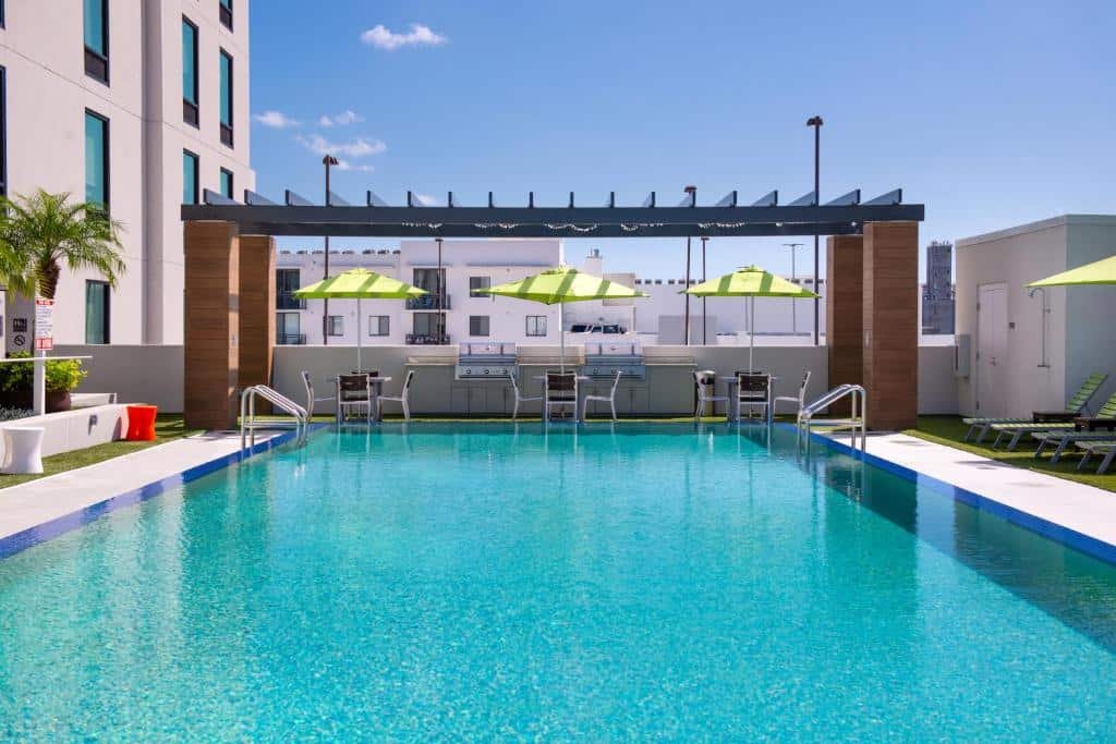 piscina do Hampton Inn Tampa Downtown Channel District uma das opções de hotéis em Tampa