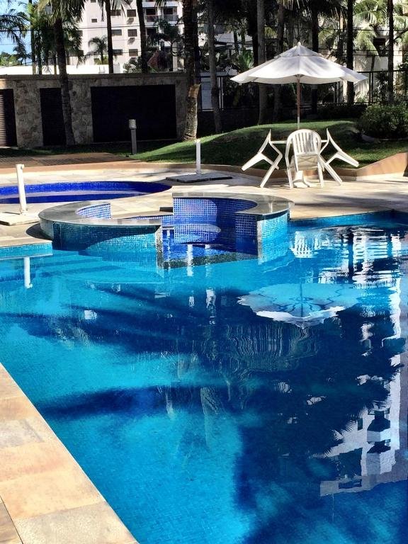 piscina do apartamento uma opção de airbnb na Riviera de São Lourenço