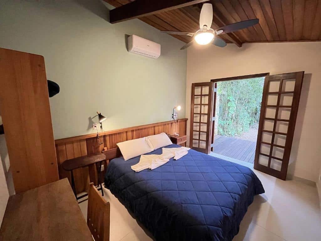 Vista do quarto da Casa Tubarão - A Melhor com varanda.