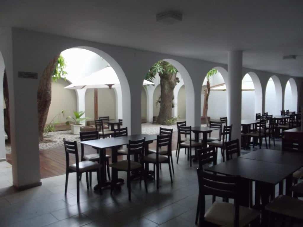 Sala de café em Hotel São Domingos em Feira de Santana.